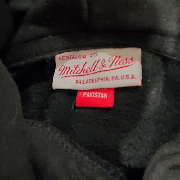 Toronto Raptors Hoodie - Picture 4 of 8